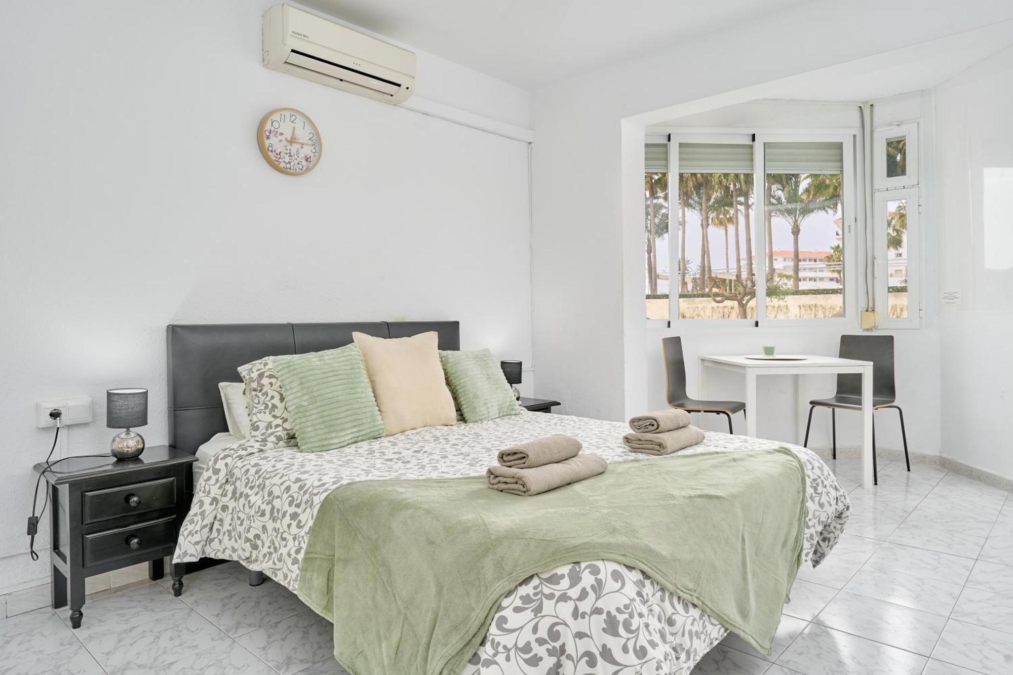 Comfortable Studio Apt Nerja Exterior photo