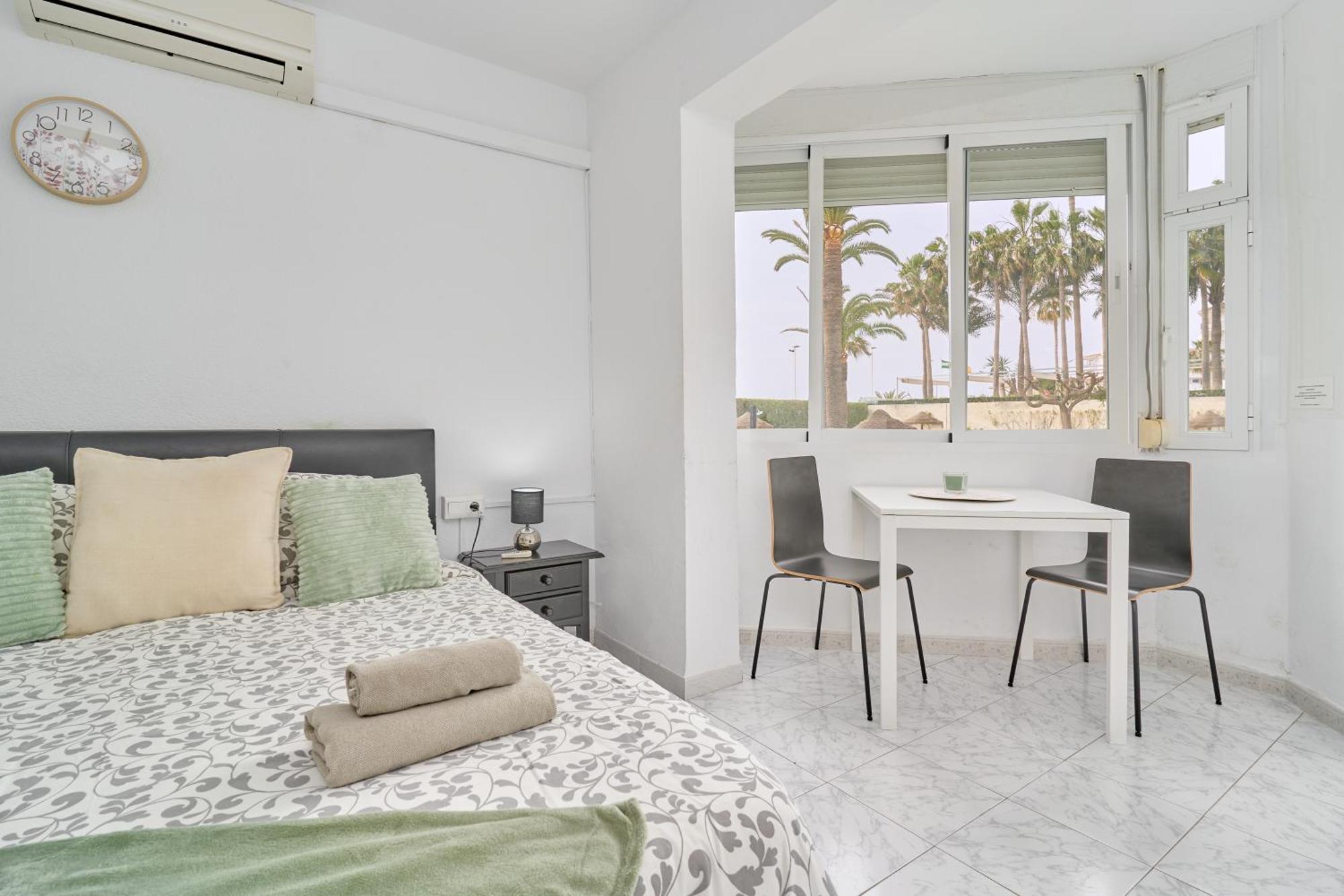 Comfortable Studio Apt Nerja Exterior photo